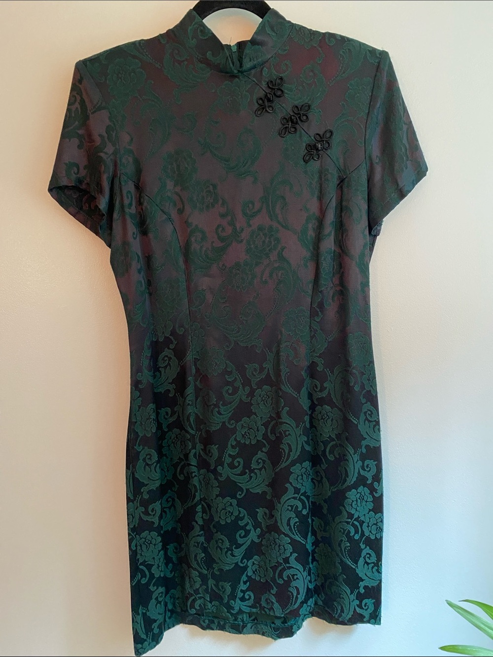 Honey Fashions Green and Black Brocade Mini Qipao. Vintage Size 10 Paper Tag